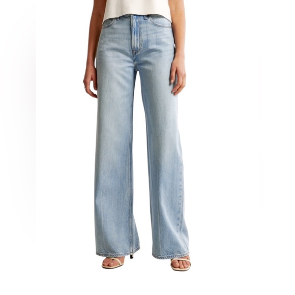 Abercrombie & Fitch Light Blue High Rise Wide Leg Jeans - Picture 2 of 6